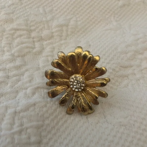 Fun flower ring - Picture 5 of 12